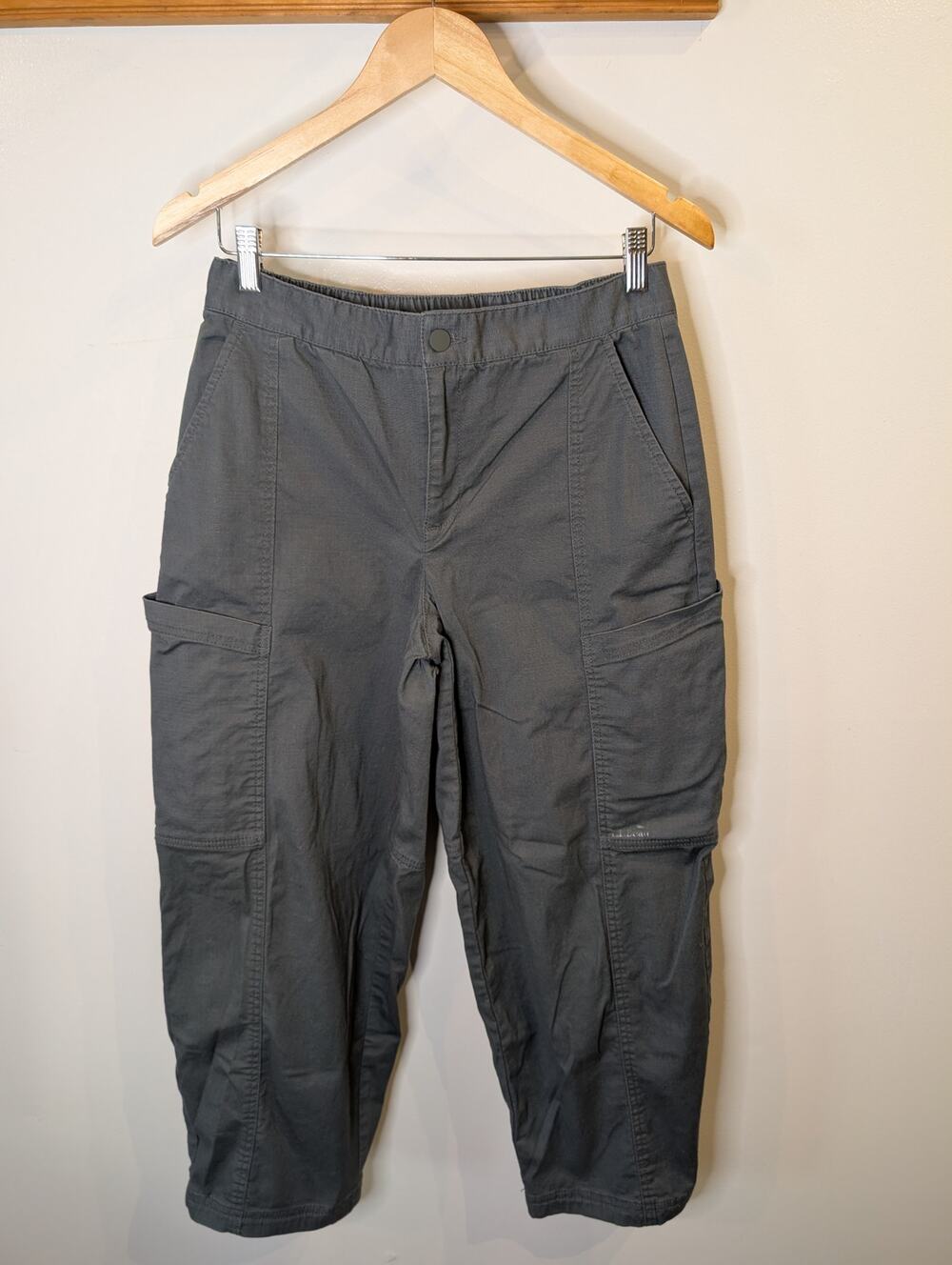 L.L. Bean Olive Green Cargo Utility Pants Size 10 Reg Cropped Gorpcore Outdoor